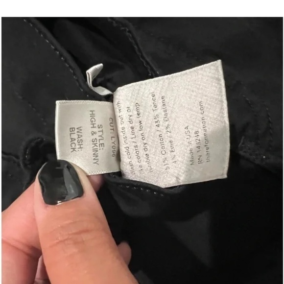 Reformation Ultra High Rise Skinny Jeans In Black Size 25.  Excellent Condition - Picture 8 of 12